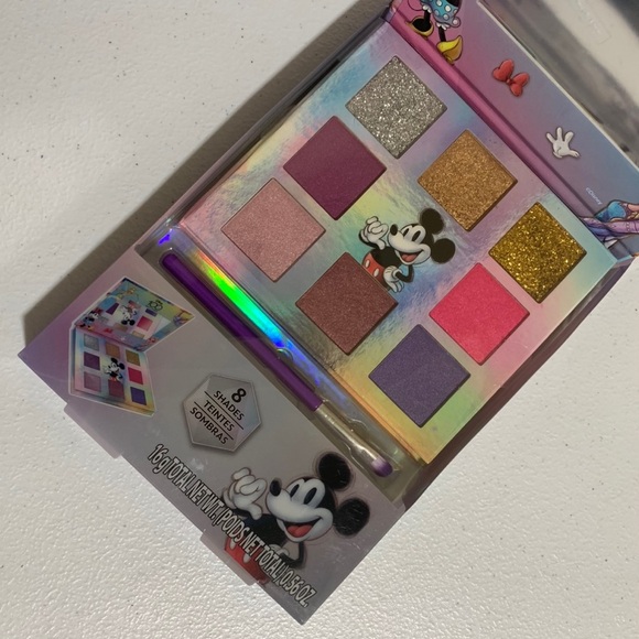 Disney 100 Eyeshadow Palette with Mirror and Cosmetic Brush-New - Picture 7 of 9
